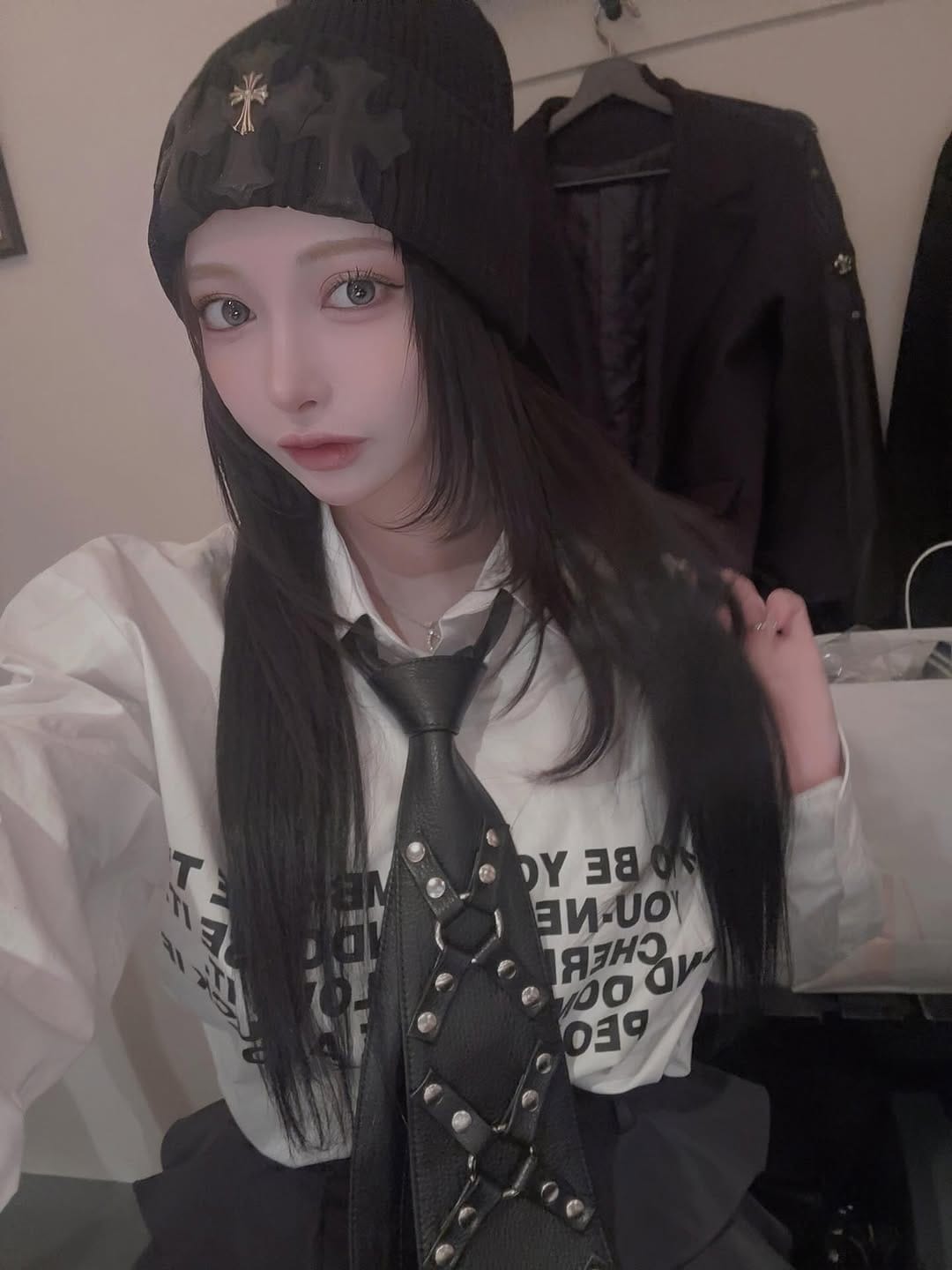 Post 3 by 美夜・𝐉𝐔𝐍𝐆𝐋𝐄 𝐓𝐎𝐊𝐘𝐎 on Instagram (image)