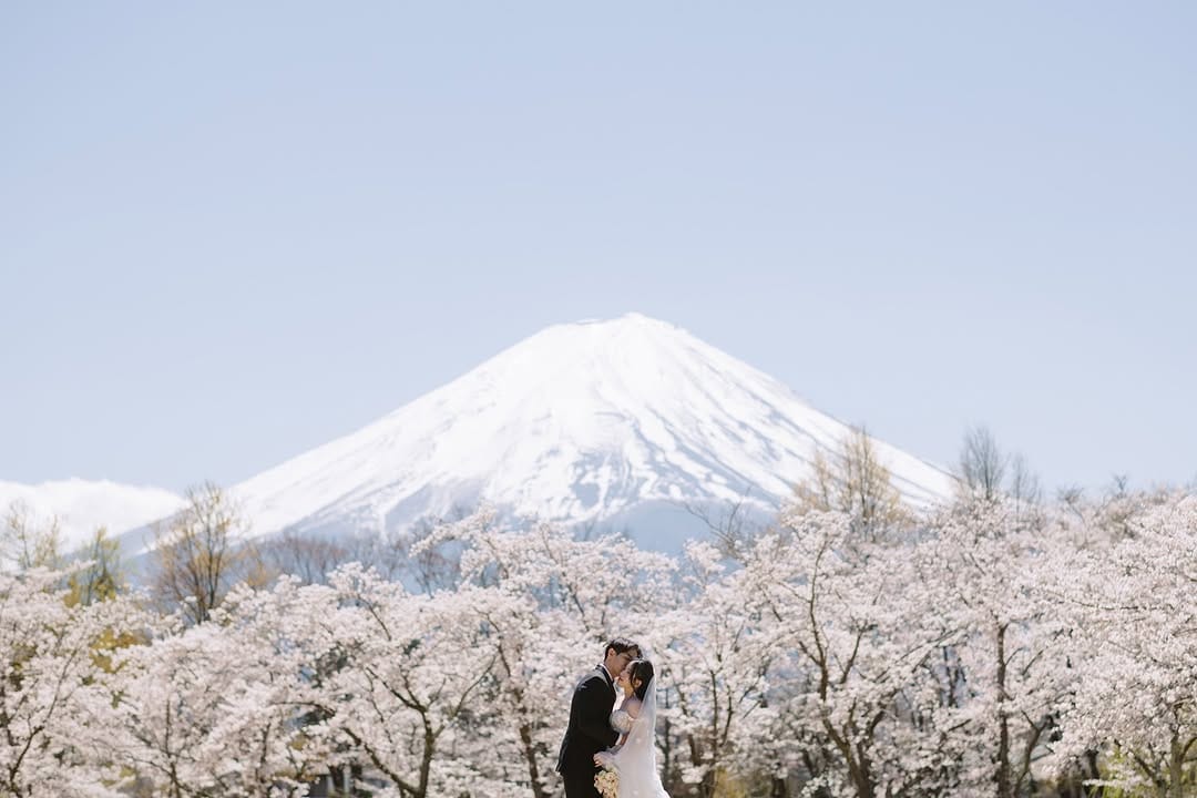 Post 1 by Hugh's Hue | Japan Wedding Photographer on Instagram (carousel)
