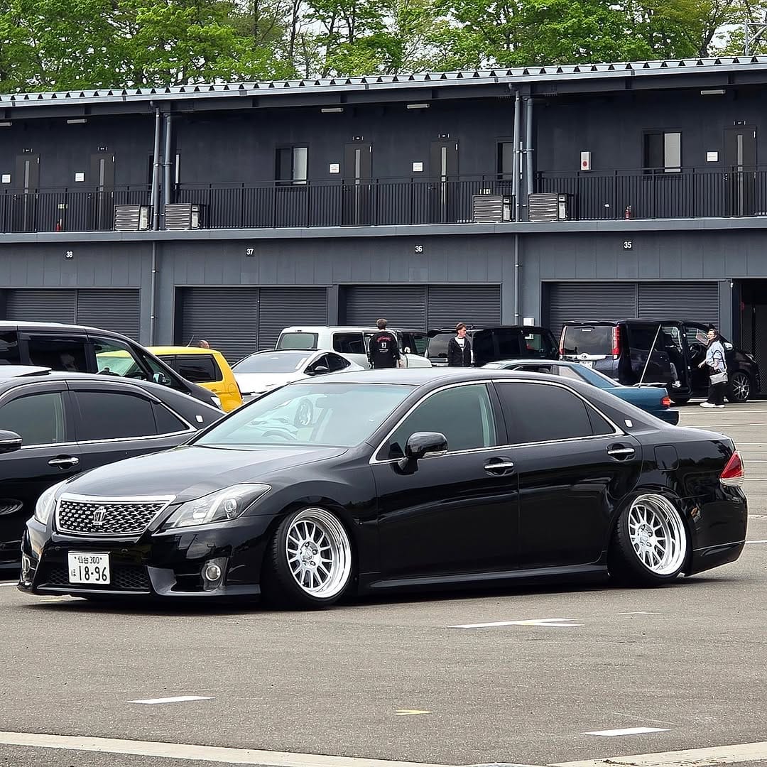 Post 4 by レイ on Instagram (image)