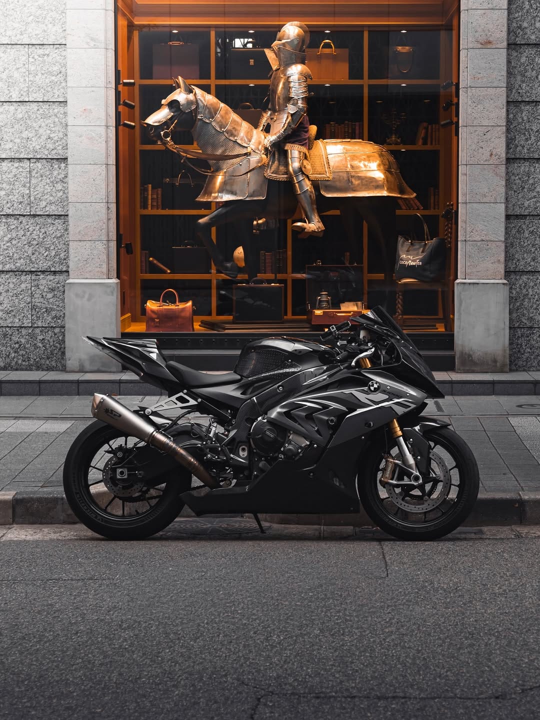 Post 2 by ᴛᴏᴍᴏʏᴀ on Instagram (image)