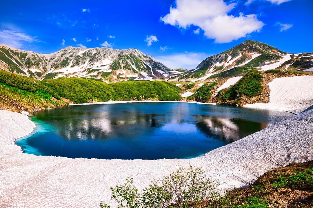 Post 3 by Taka Mountain on Instagram (image)