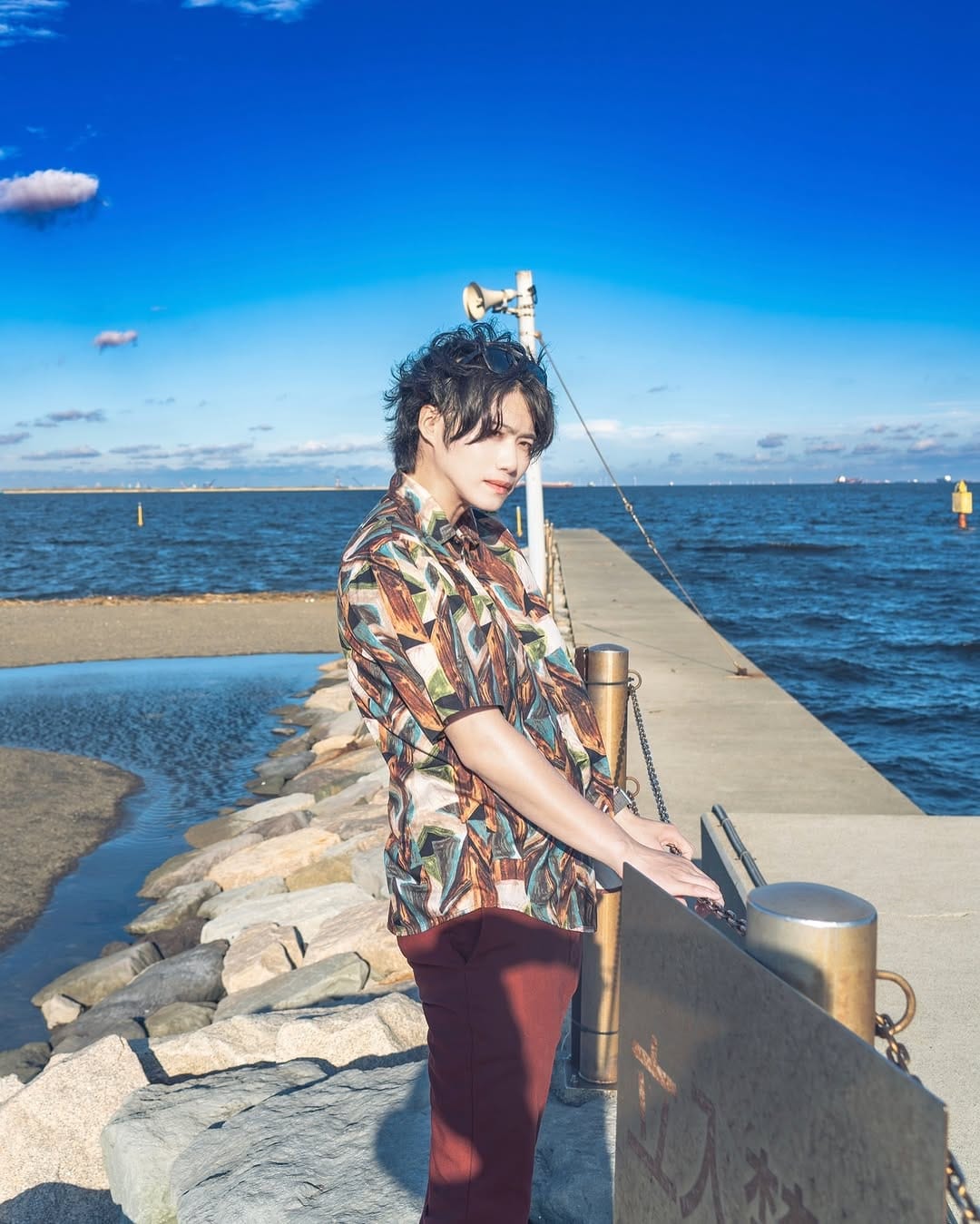 Post 9 by shu on Instagram (carousel)