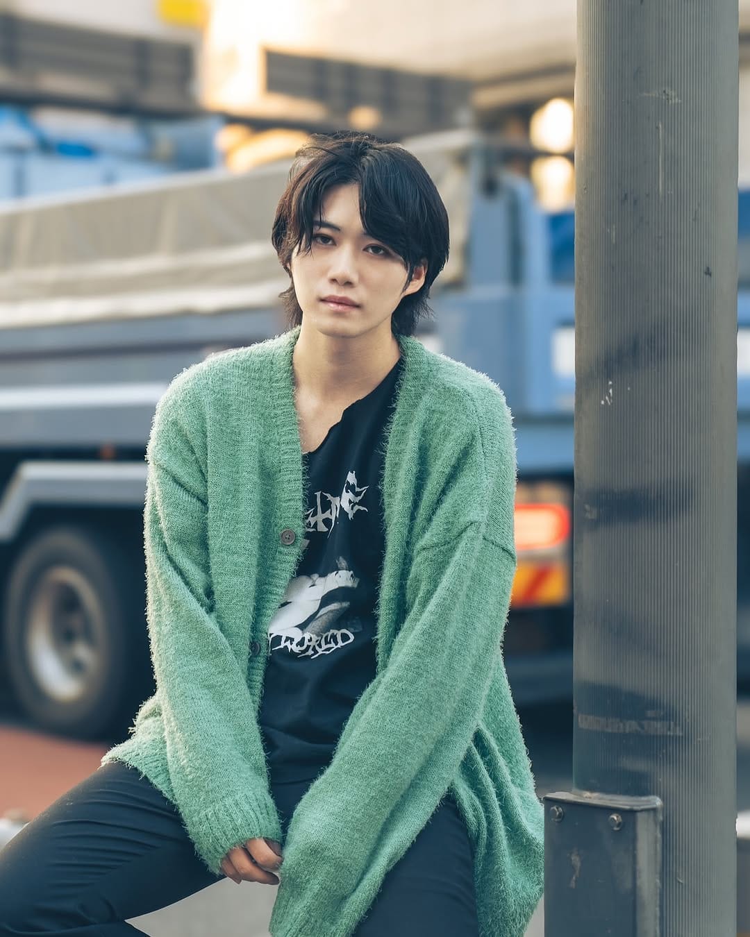 Post 6 by shu on Instagram (carousel)