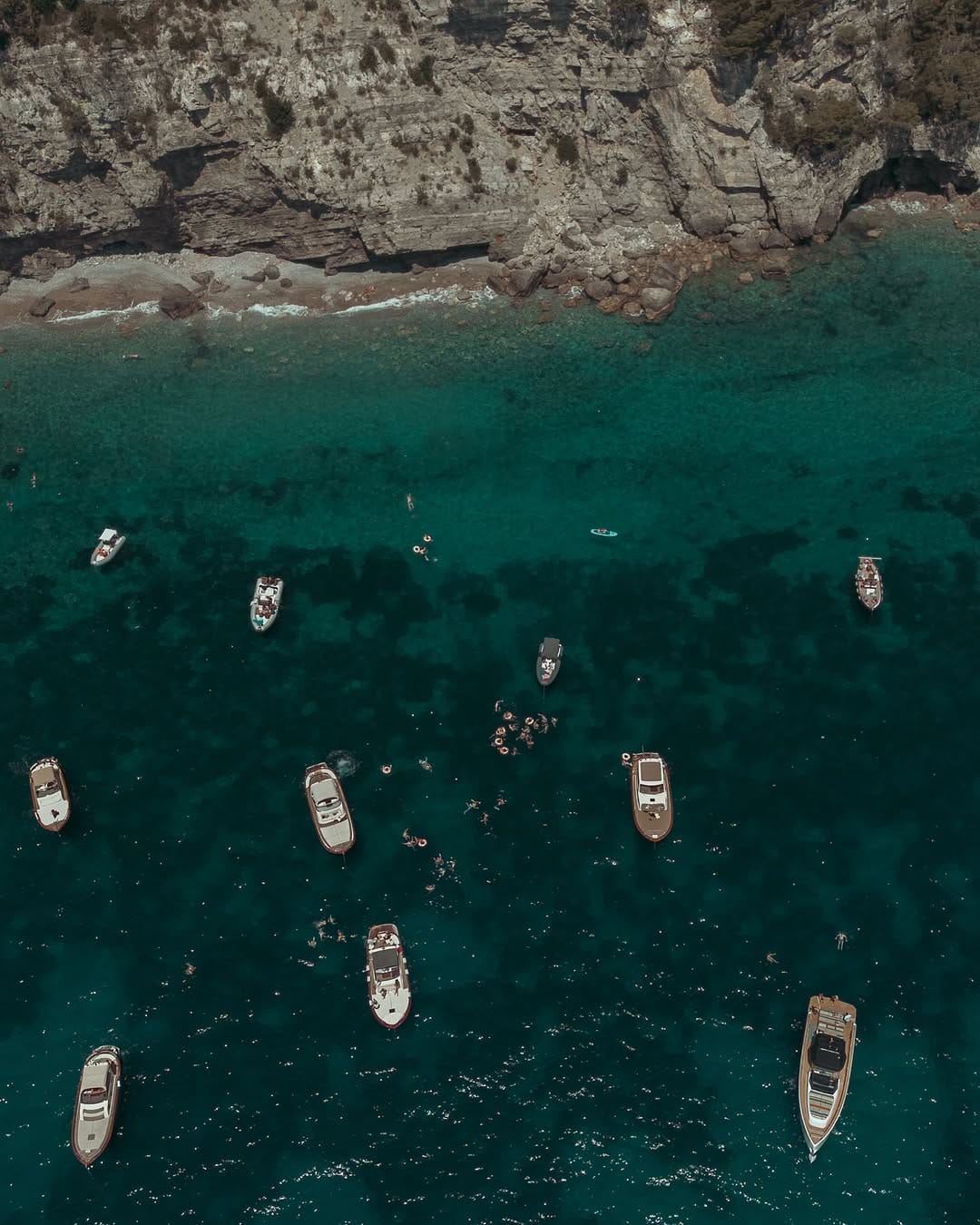 Post 5 by Caroline Stiers — Ohio + NYC Based Destination Photographer on Instagram (carousel)