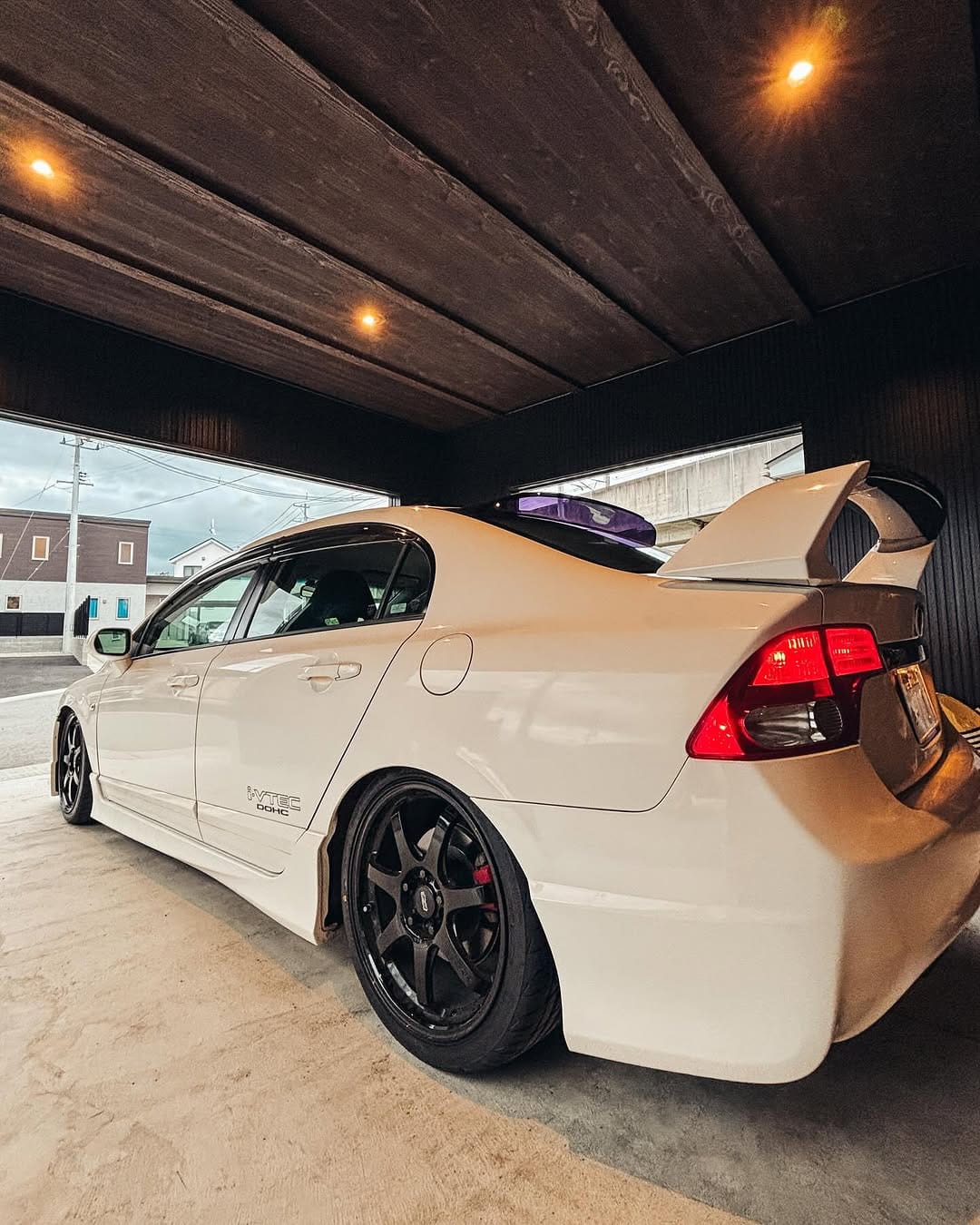 Post 10 by zacky on Instagram (image)