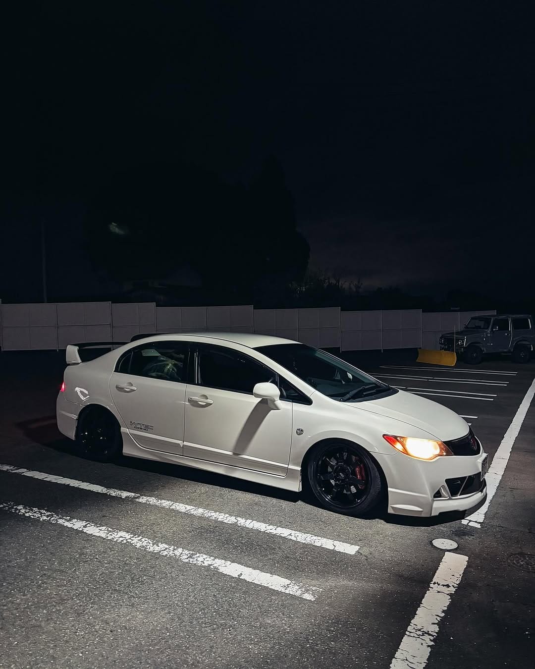 Post 6 by zacky on Instagram (image)