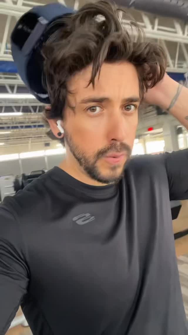 Post 7 by Ramses Navcarro on Instagram (video)