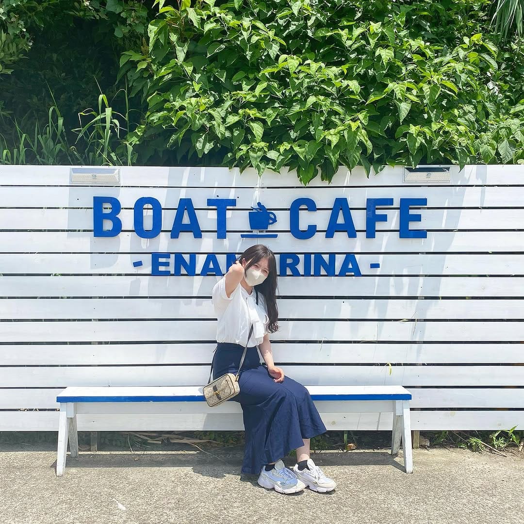 Post 8 by あい on Instagram (carousel)