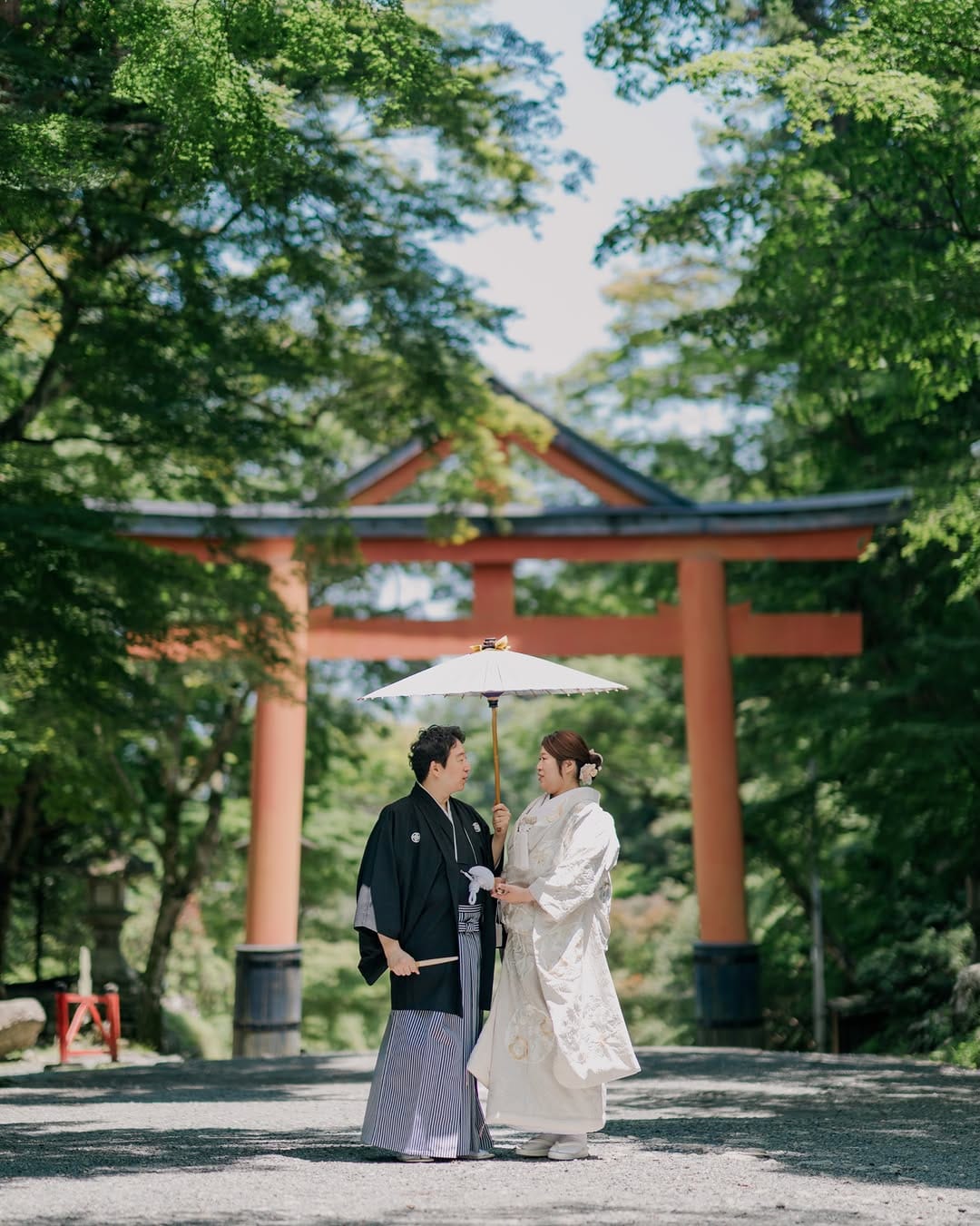 Post 2 by ラフエイト岡村篤志/Atsushi Okamura /結婚式カメラマン on Instagram (carousel)