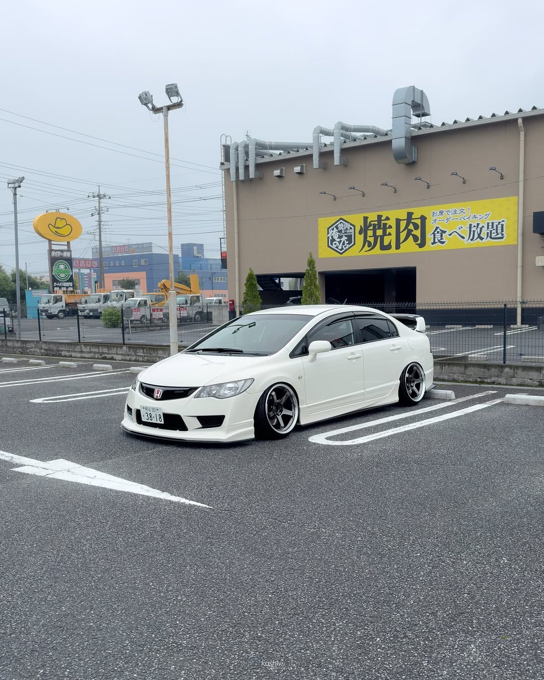 Post 4 by こしび on Instagram (carousel)