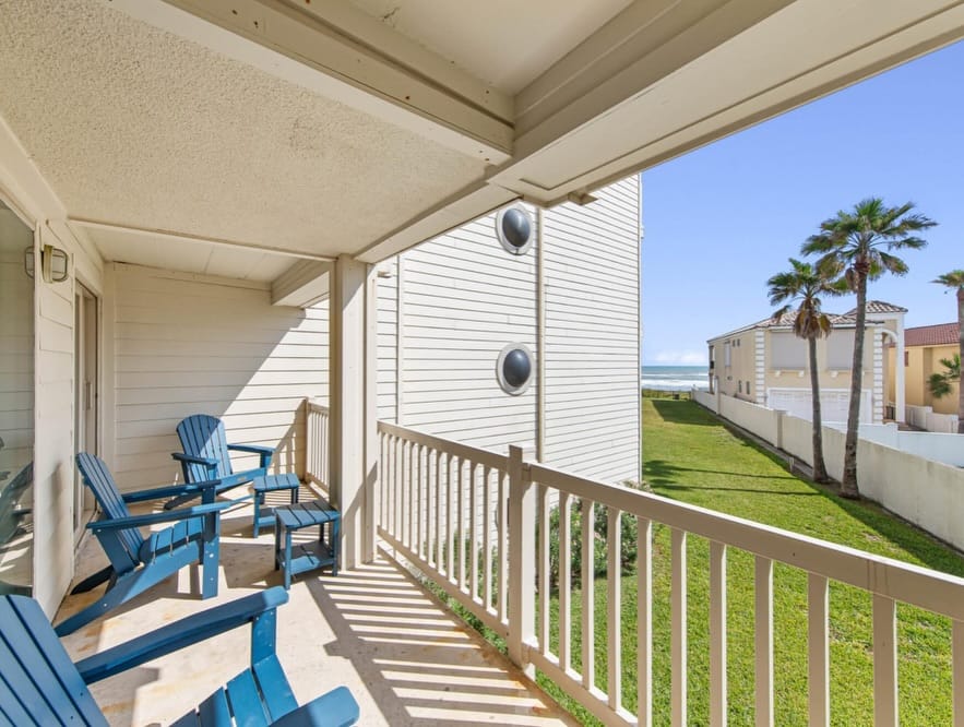 Post 8 by La Isla Vacation Rentals on Instagram (carousel)