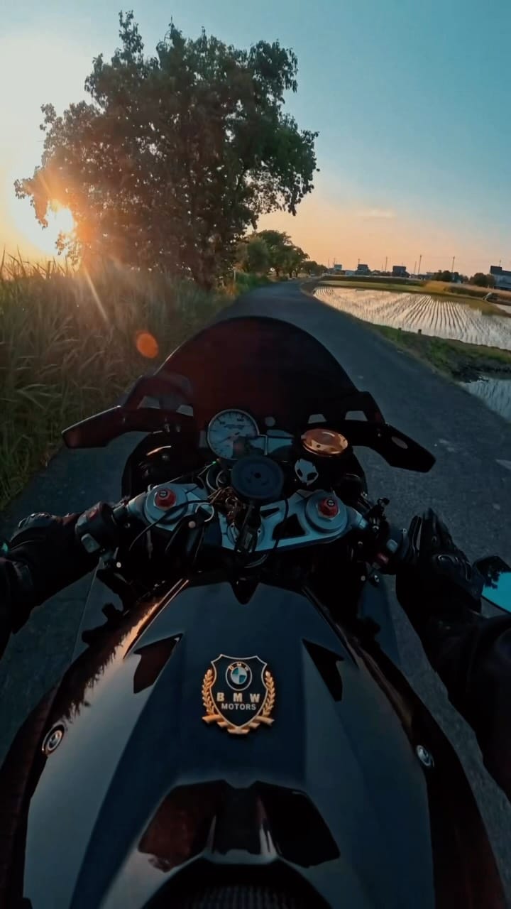 Post 3 by ぴーやま on Instagram (video)