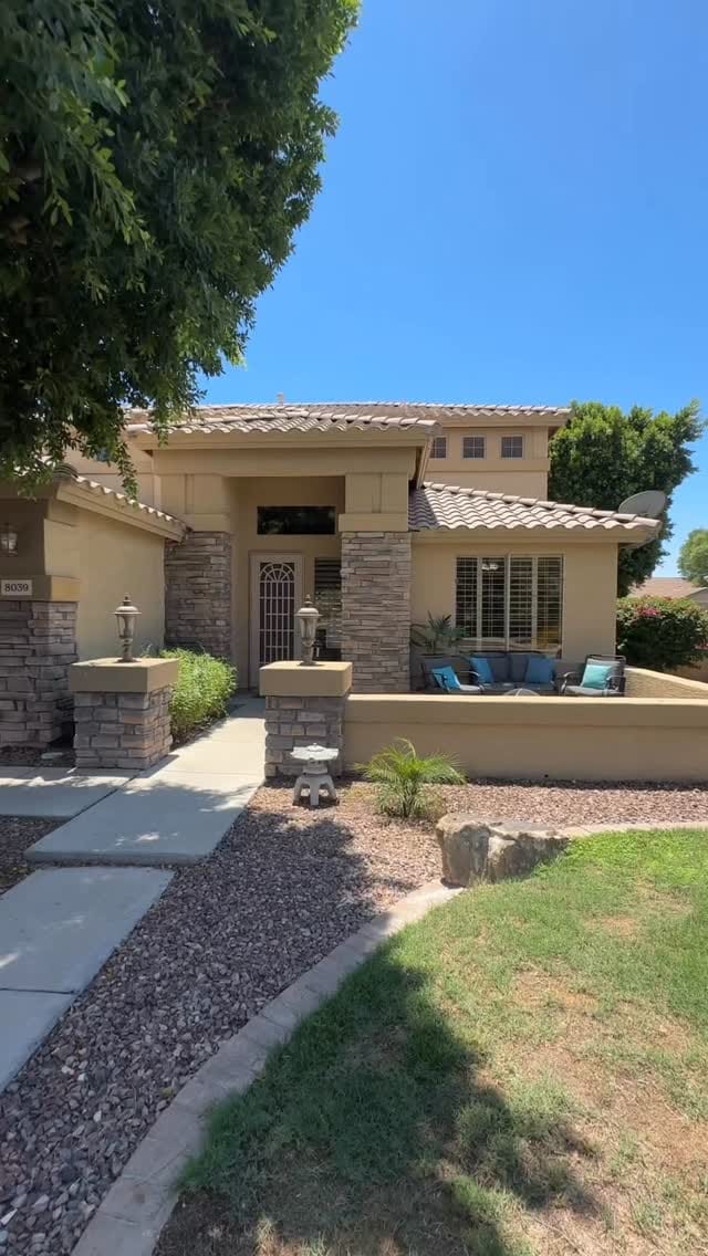 Post 4 by LEONARD VELOZ︱PHOENIX, AZ REALTOR® on Instagram (video)