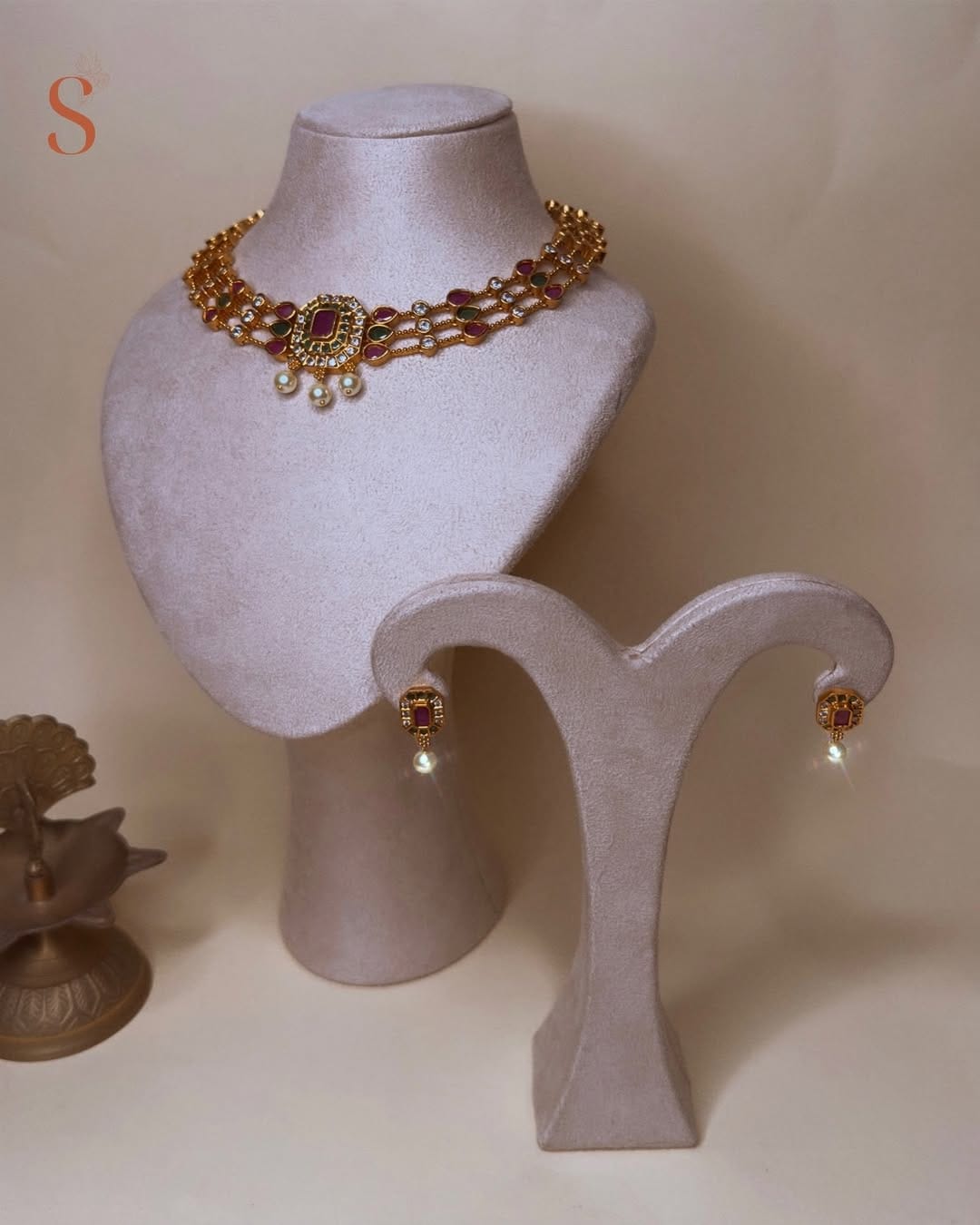 Post 7 by Siya Jewels on Instagram (carousel)