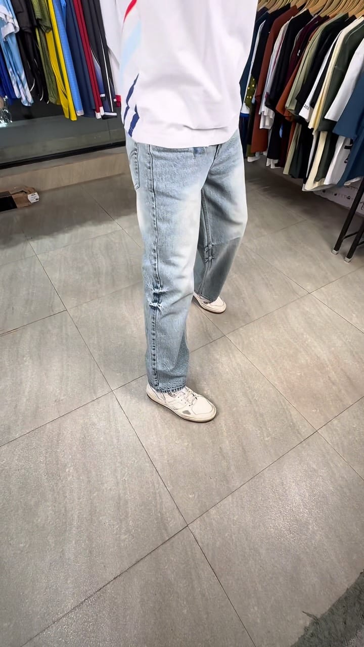 Post 1 by DAYUM STORE on Instagram (video)