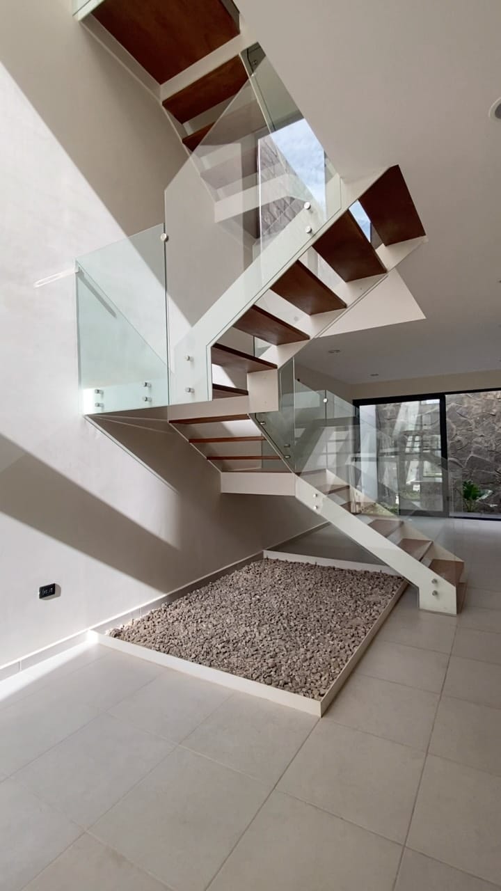 Post 2 by Elite Real Estate on Instagram (video)