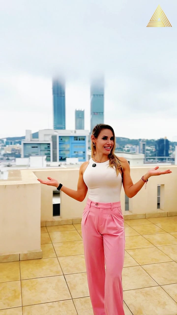 Post 2 by Sandra Padilla on Instagram (video)