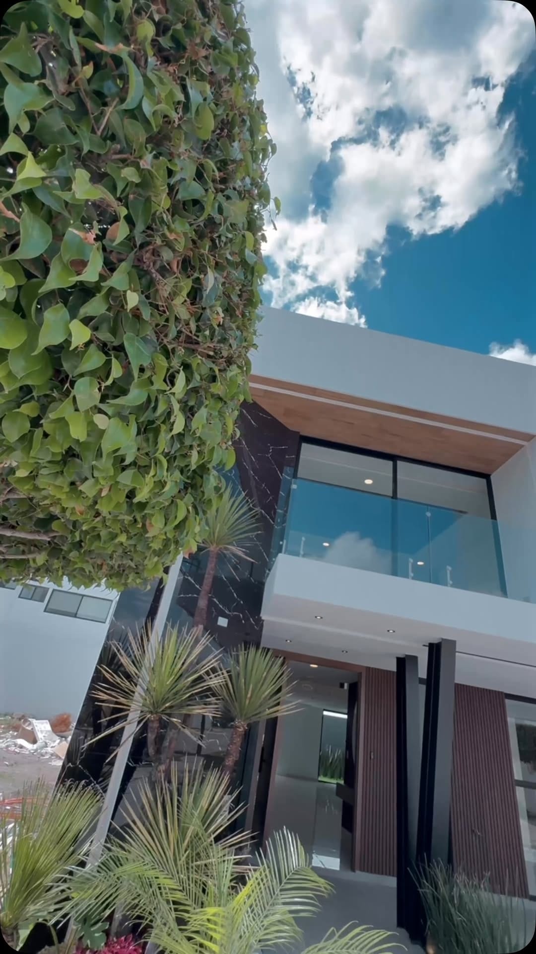 Post 7 by Casas en Lomas de Angelópolis on Instagram (video)