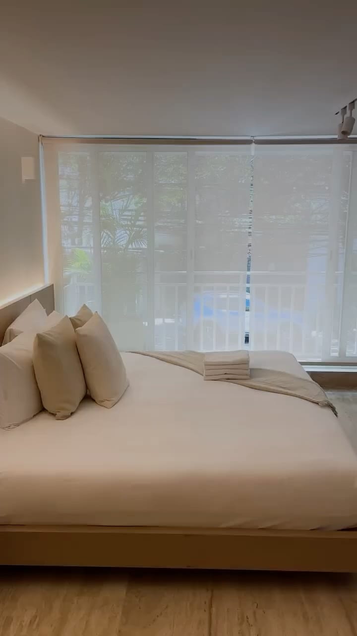 Post 10 by VIATO on Instagram (video)