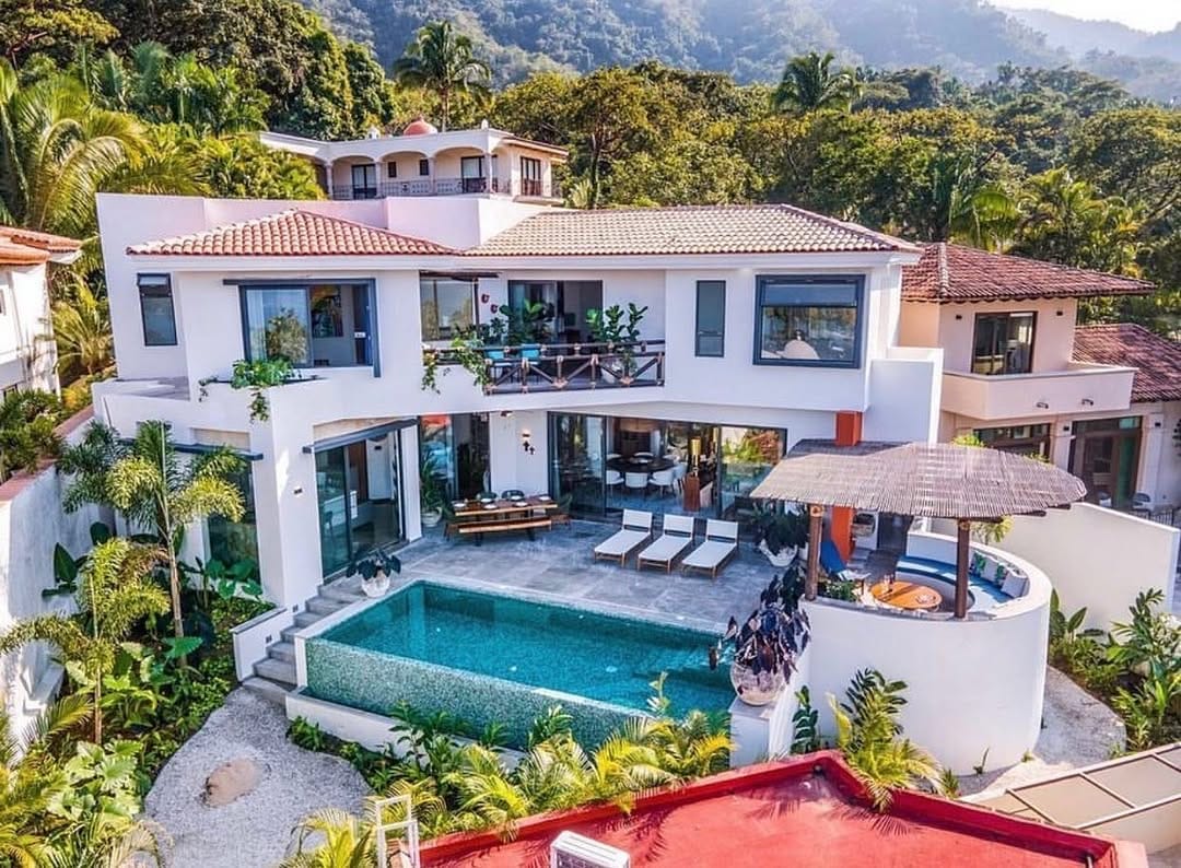 Post 5 by Frank Real Estate on Instagram (image)