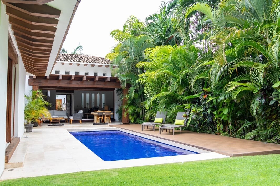 Post 1 by Frank Real Estate on Instagram (carousel)