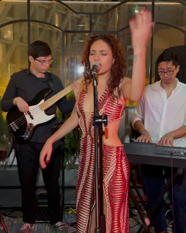 Post 10 by Tina La Rose🎙 on Instagram (carousel)