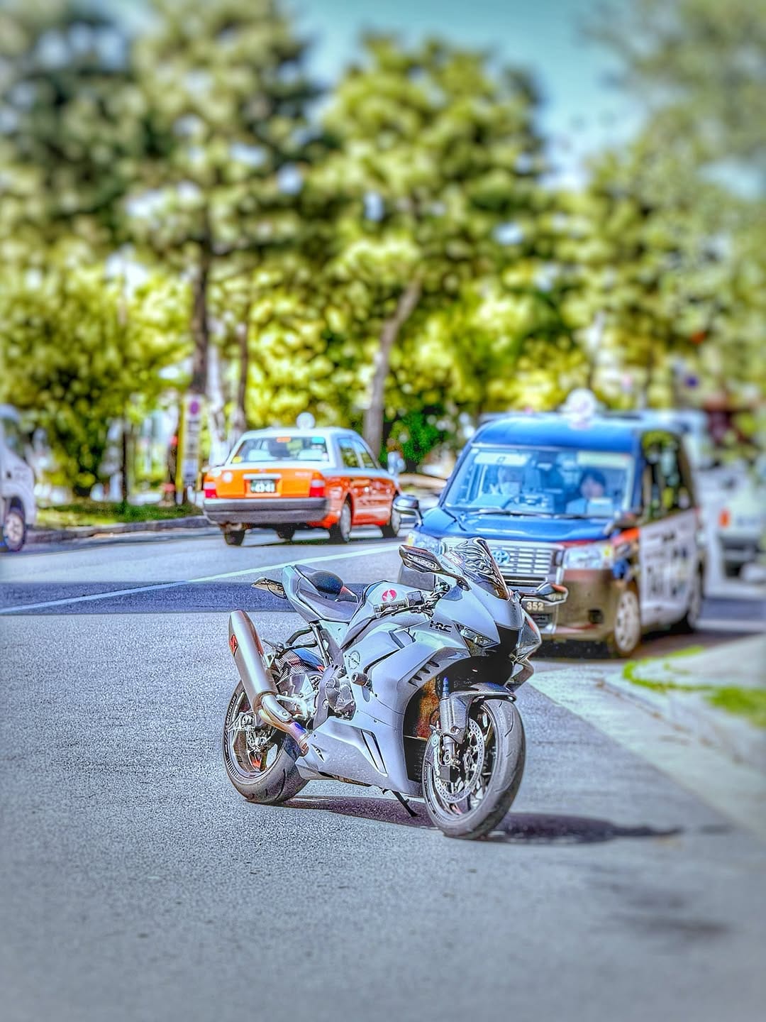 Post 3 by Taku on Instagram (image)