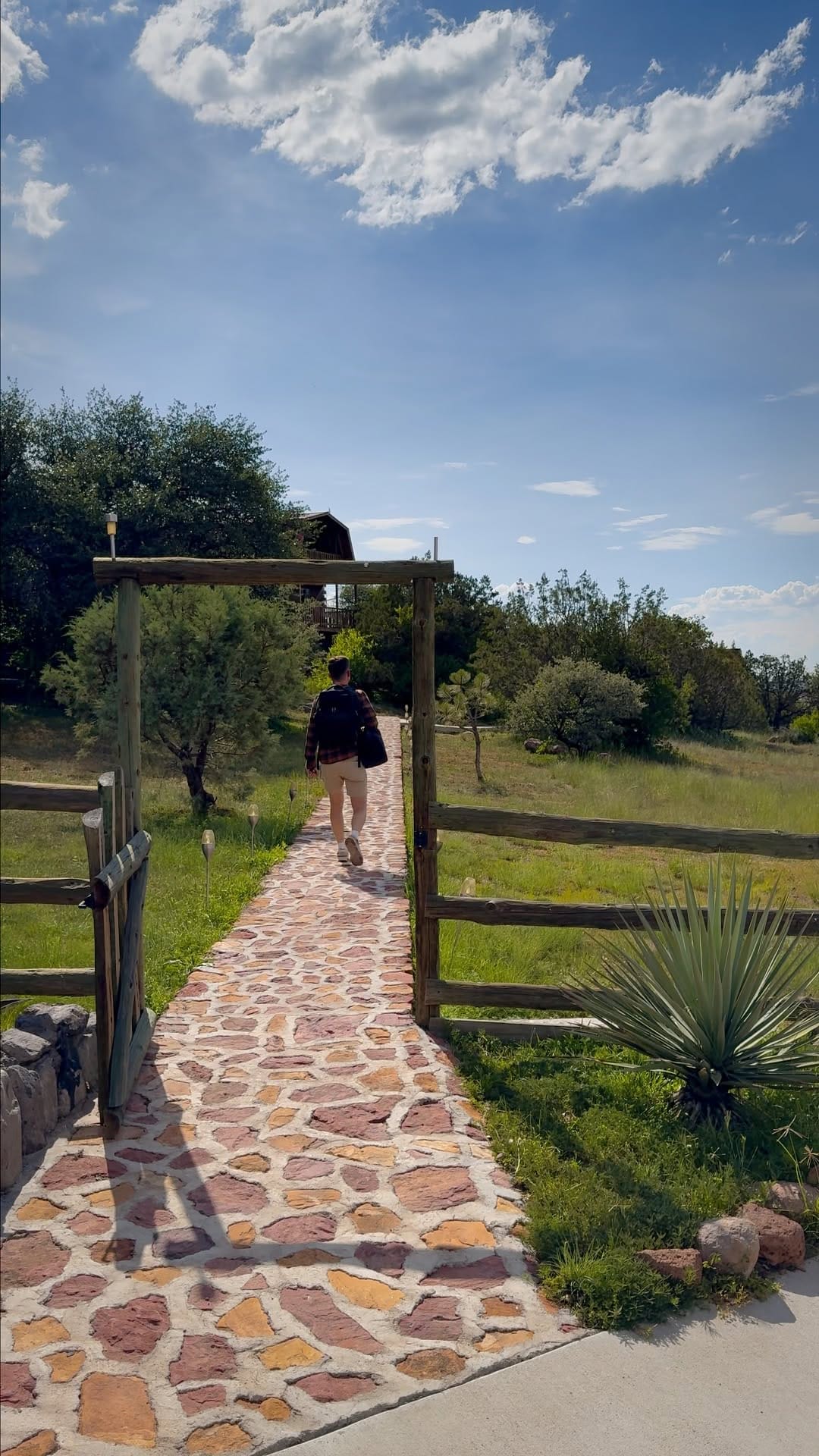 Post 2 by Cabañas Las Bellotas on Instagram (video)