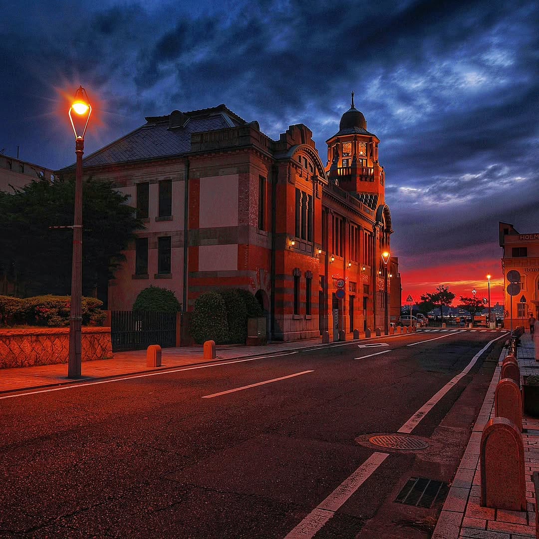 Post 10 by Tomofumi Oishi  夜景フォトグラファー        【北九州市/福岡市/下関市】 on Instagram (image)