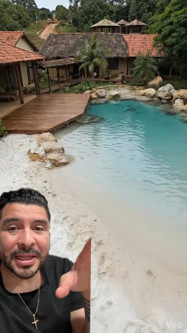 Post 4 by Alberto López on Instagram (video)