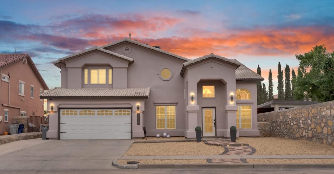 Post 3 by Yvette Leon🏡🔑 on Instagram (carousel)
