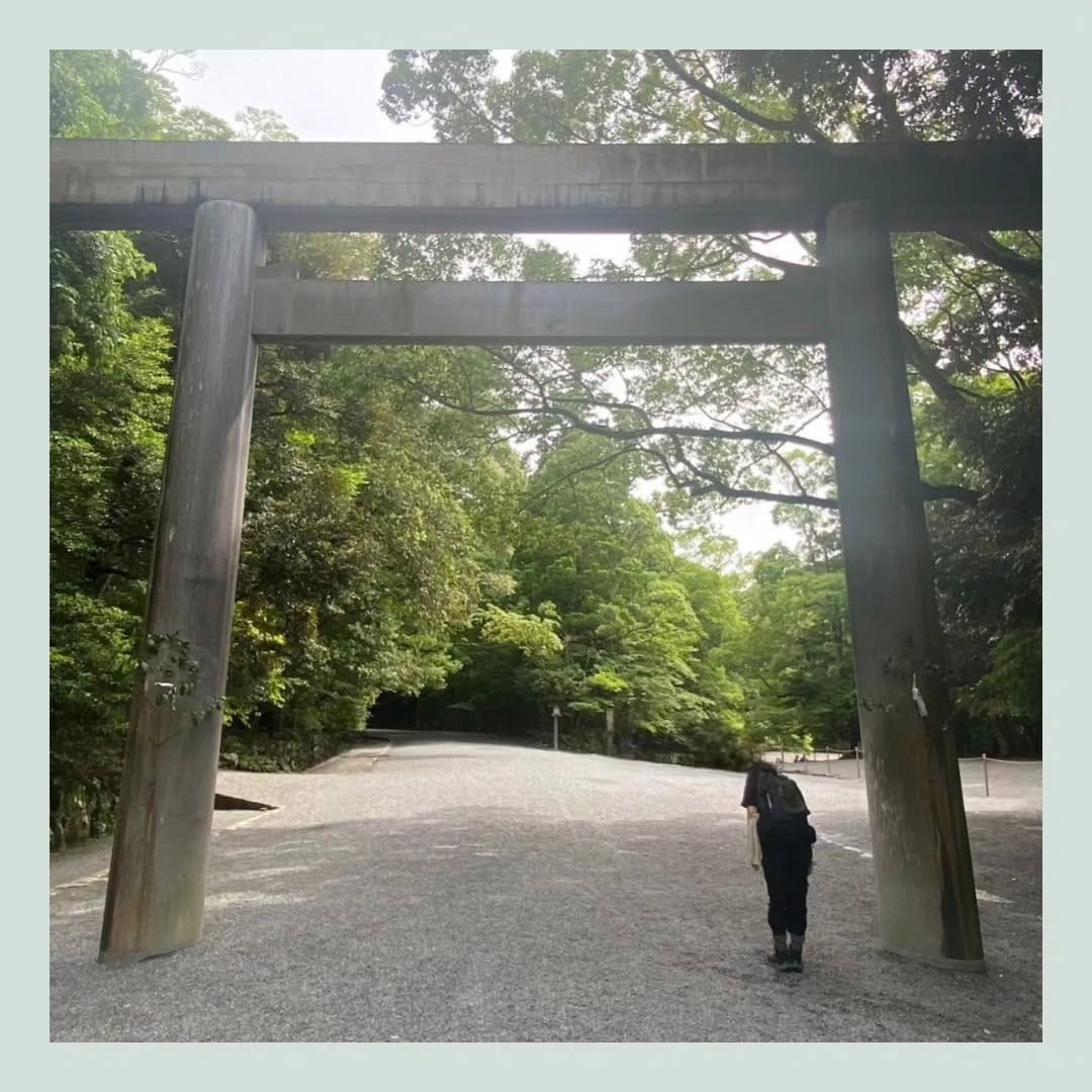 Post 5 by Min Atomi K. on Instagram (carousel)