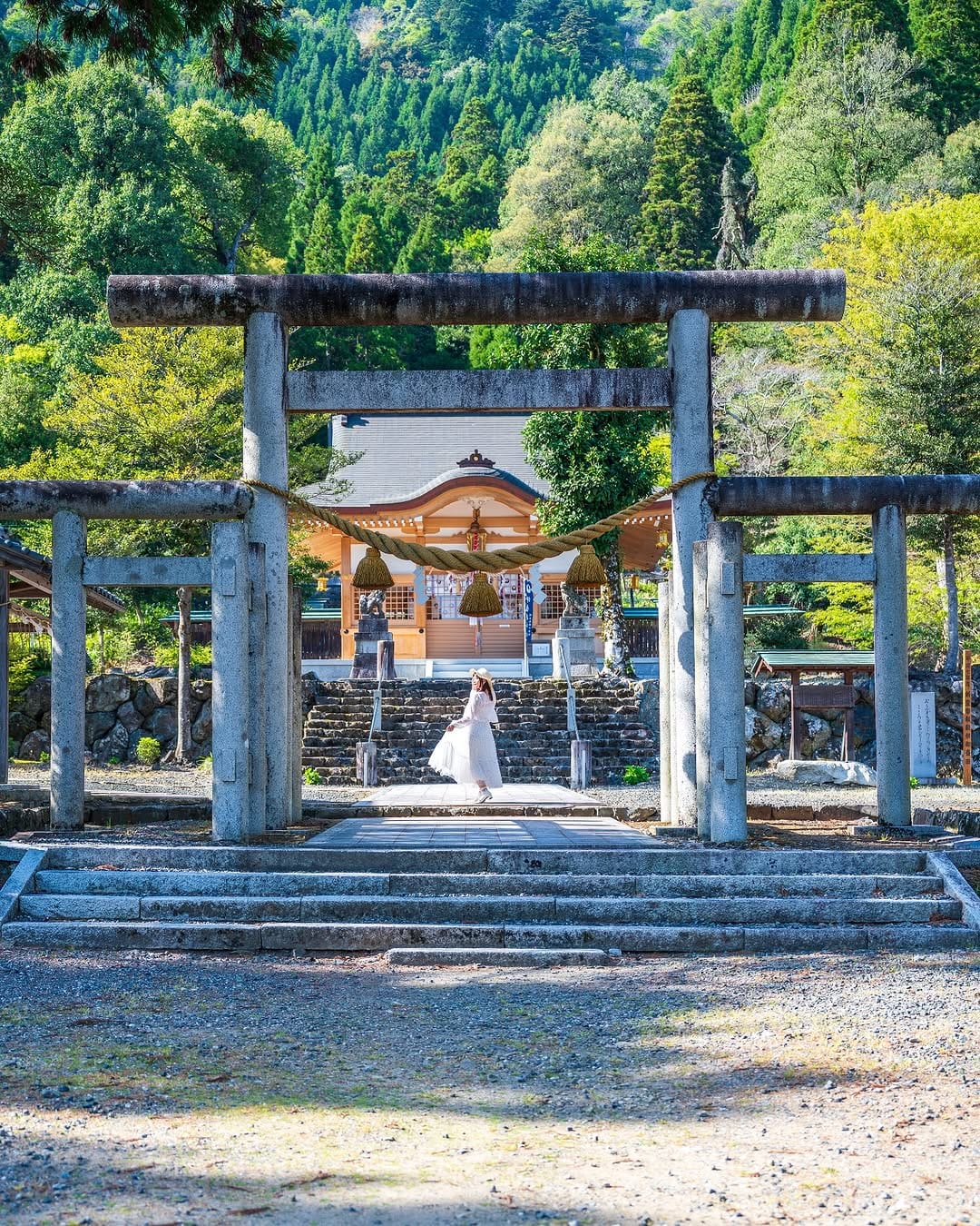 Post 8 by こう on Instagram (image)