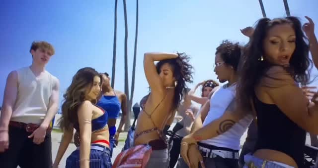 Post 10 by Isidora Villagra on Instagram (video)