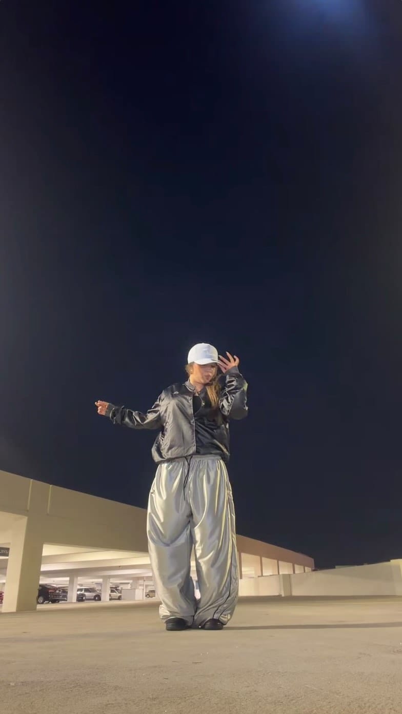 Post 2 by Isidora Villagra on Instagram (video)