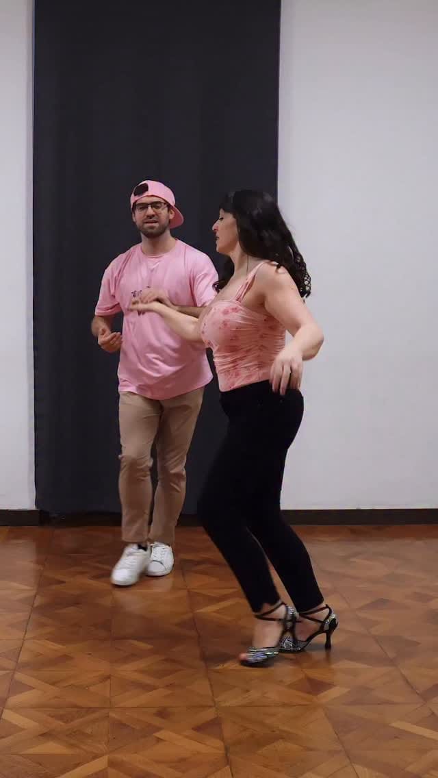 Post 5 by L’officina Della Salsa on Instagram (video)