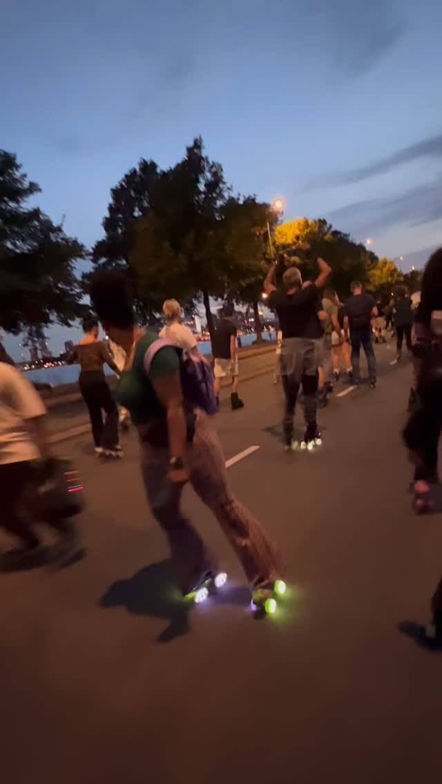 Post 4 by Dee Dellimore on Instagram (video)