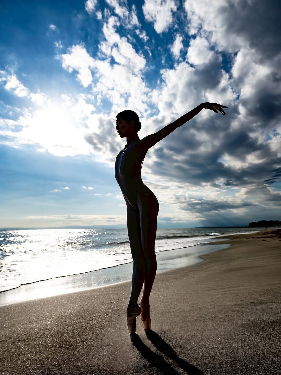 Post 10 by Fukumi Tadaishi    Photographer on Instagram (carousel)
