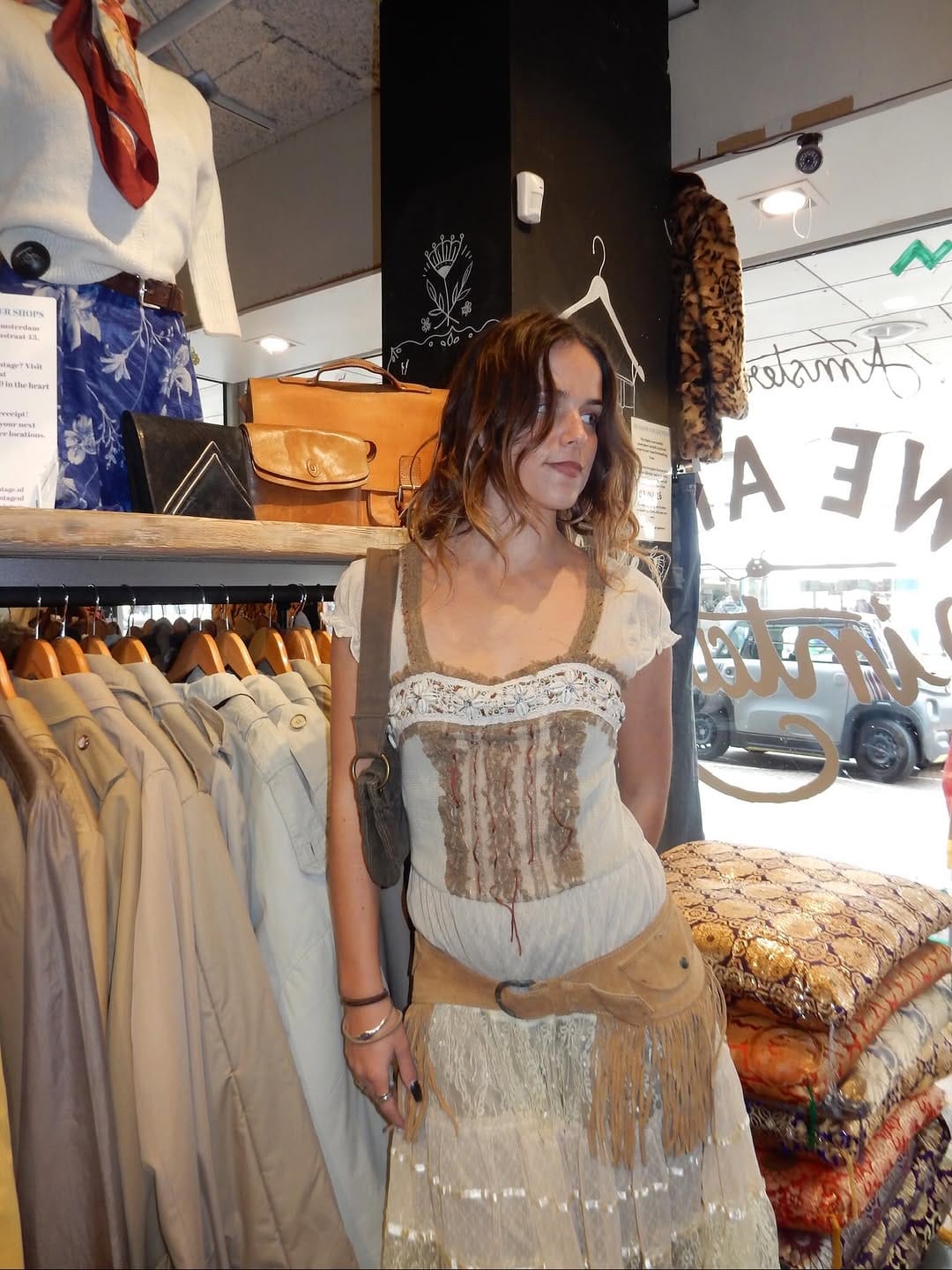 Post 8 by We Are Vintage on Instagram (carousel)