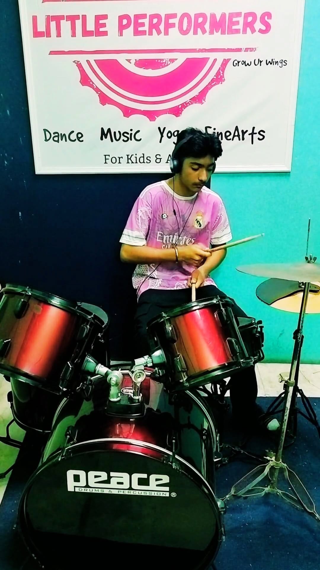 Post 2 by LITTLE PERFORMERS on Instagram (video)