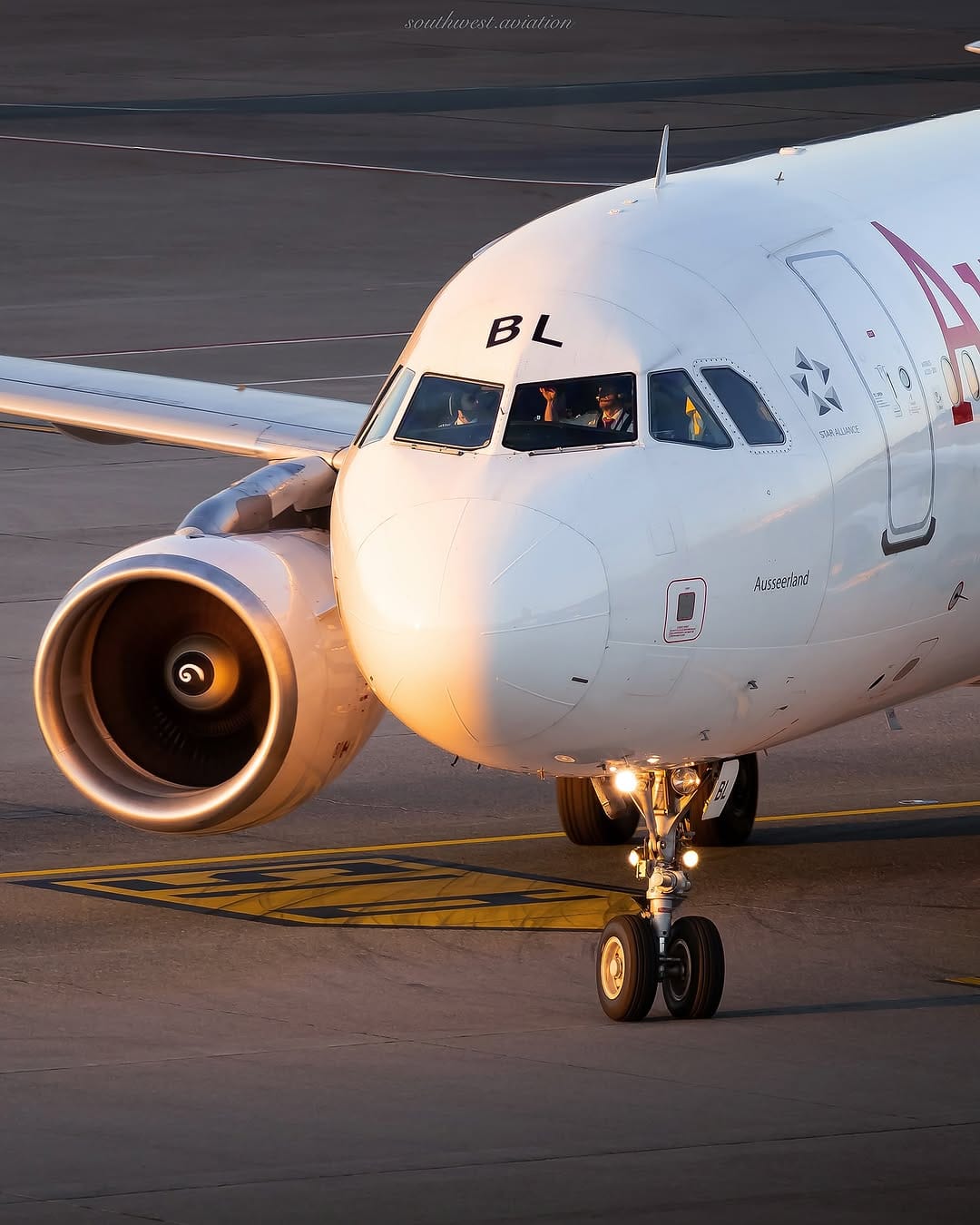 Post 5 by Marius | Aviation Photography on Instagram (image)
