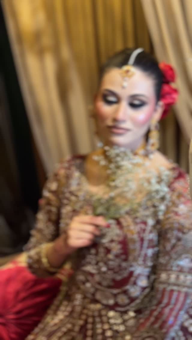 Post 6 by لمس مریم حسن on Instagram (video)