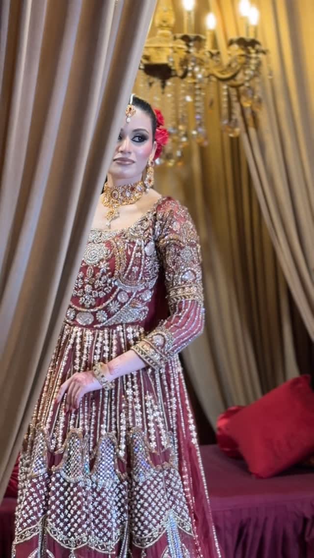 Post 8 by لمس مریم حسن on Instagram (video)
