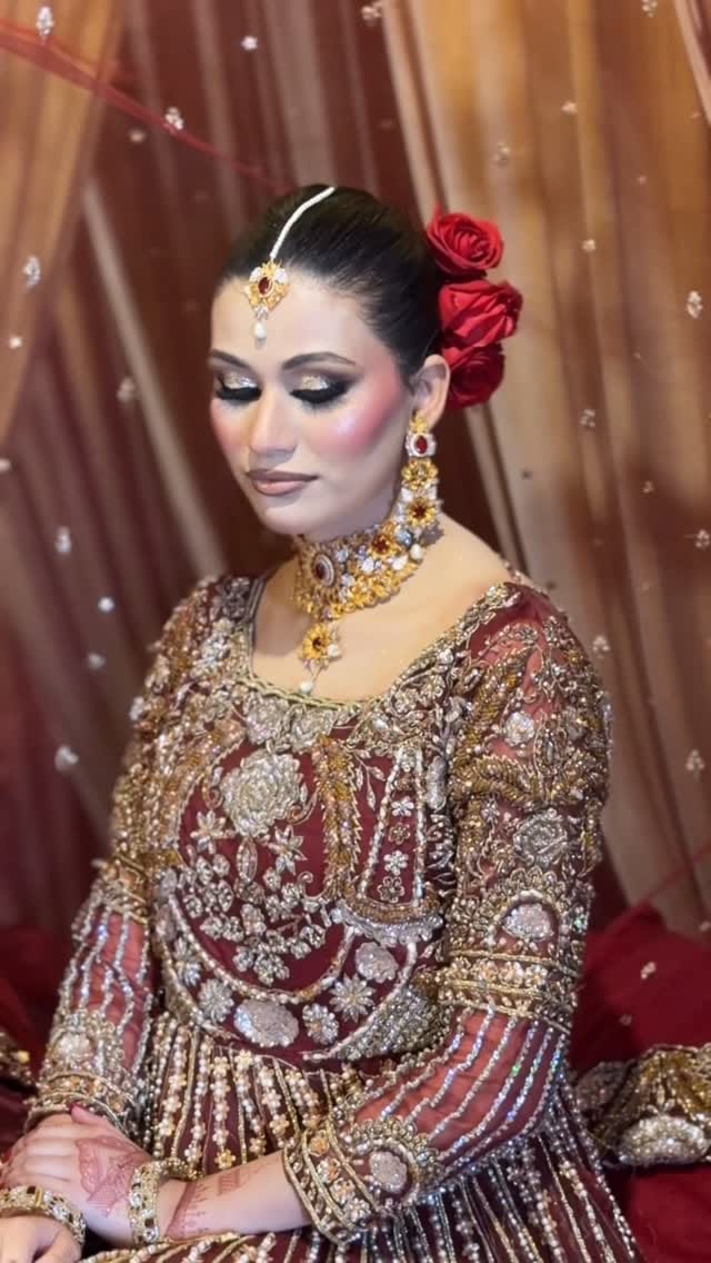 Post 7 by لمس مریم حسن on Instagram (video)