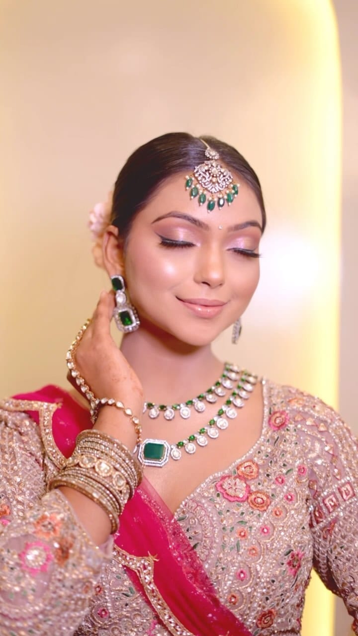 Post 6 by @glamitbyjiya on Instagram (video)