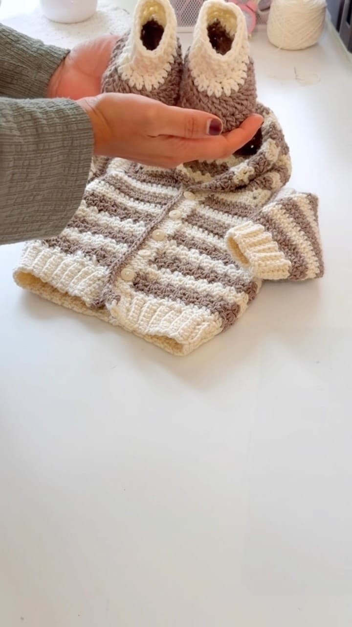 Post 3 by Crochehook by Shifa Sulthana on Instagram (video)
