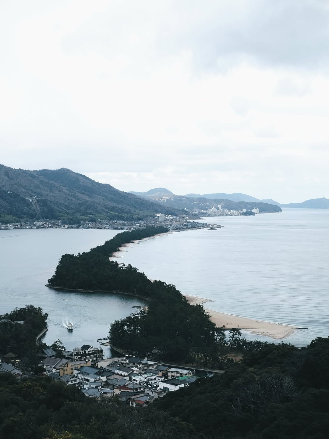 Post 3 by s a k on Instagram (image)