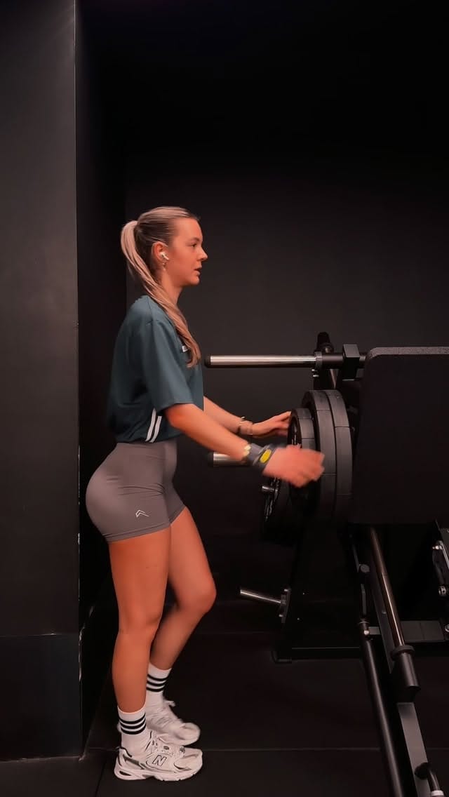 Post 10 by LIZ on Instagram (video)