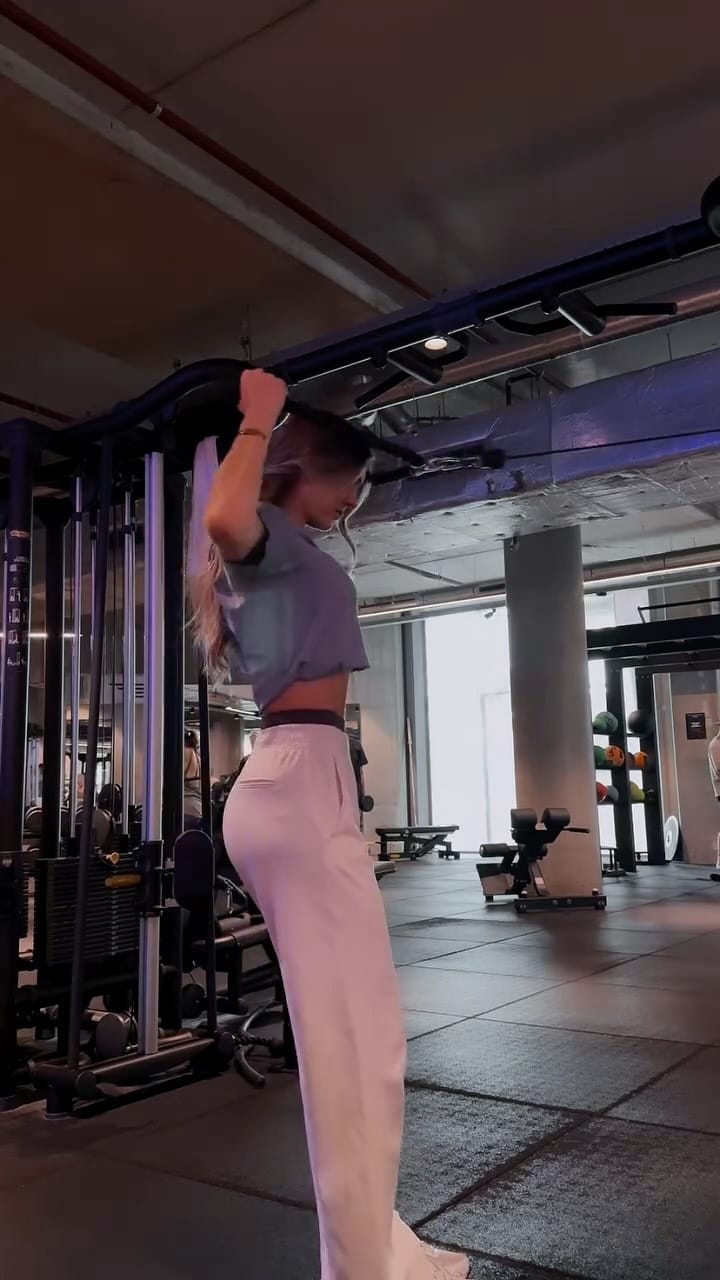 Post 1 by LIZ on Instagram (video)