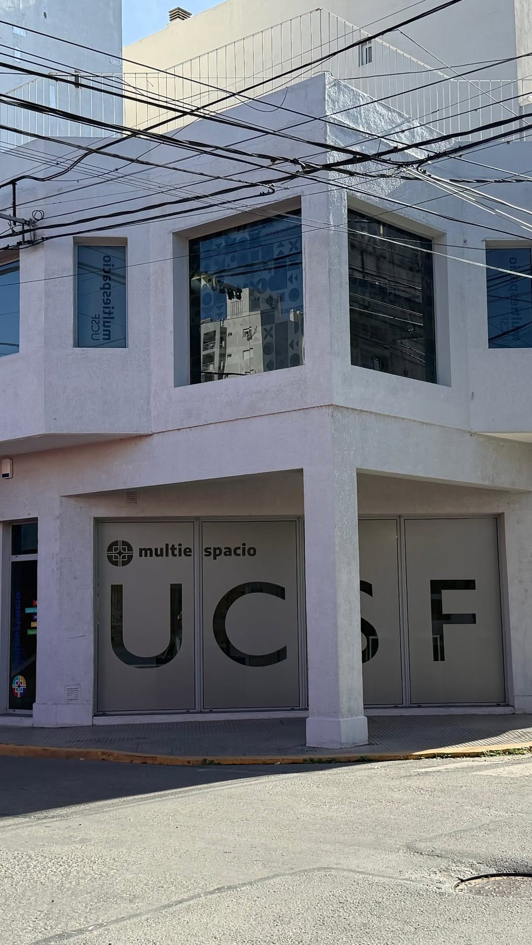 Post 5 by Universidad Católica de Santa Fe on Instagram (video)